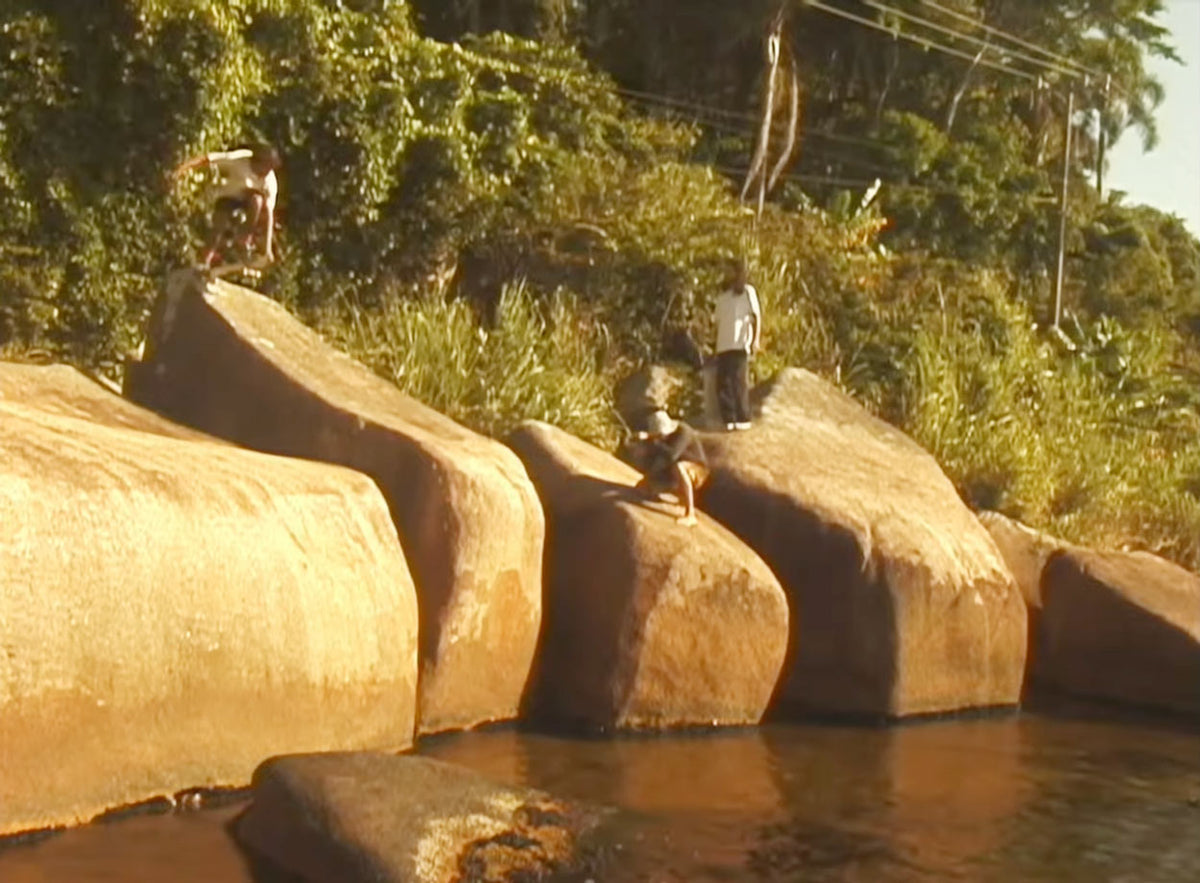 Mike Mag's "Inside the Curve": Behind the Scenes of "Curved Universe"