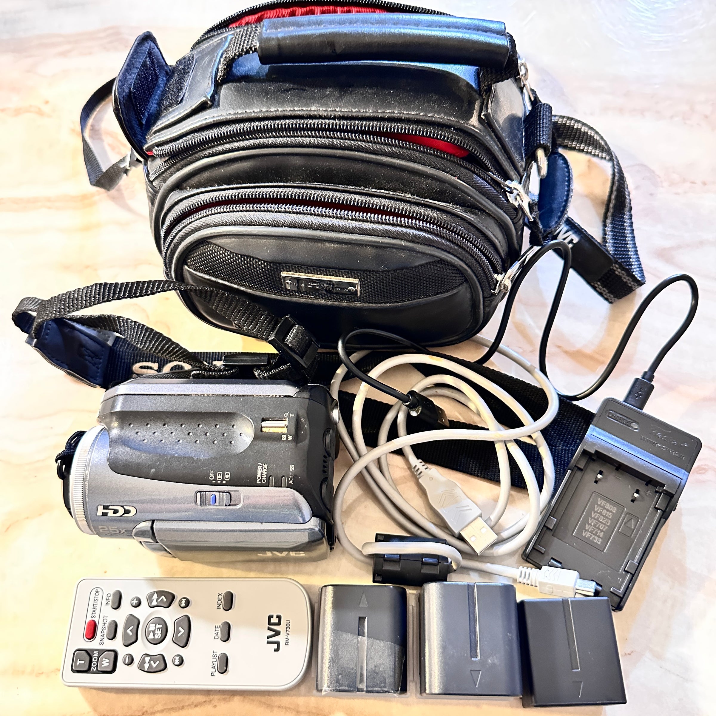 Vintage JVC Everio GZ-MG20U 20GB HDD Mini Video Camera Bundle Works