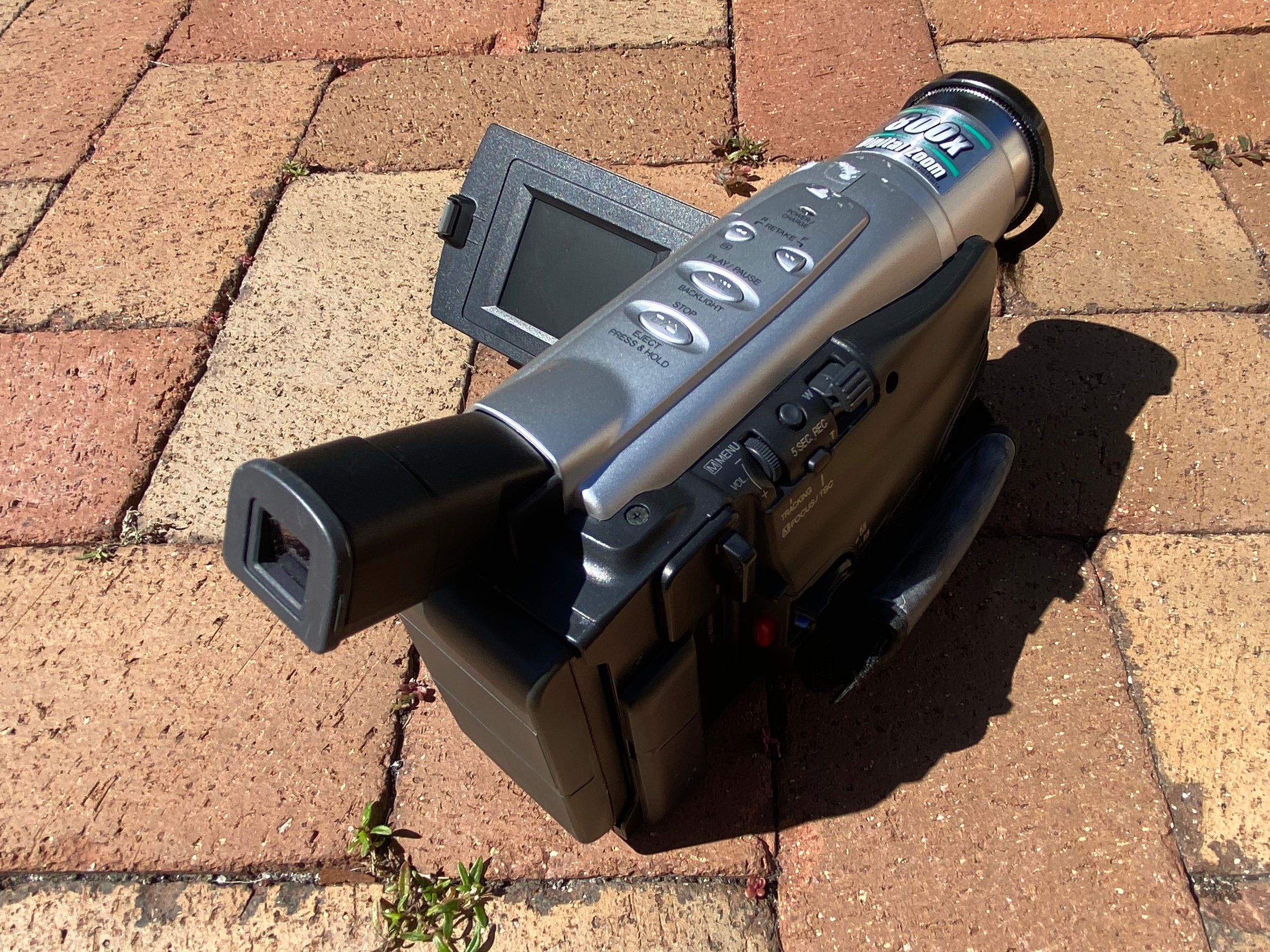 Vintage 90s JVC GR-AXM17U VHS-C Palmcorder Camera Bundle Works