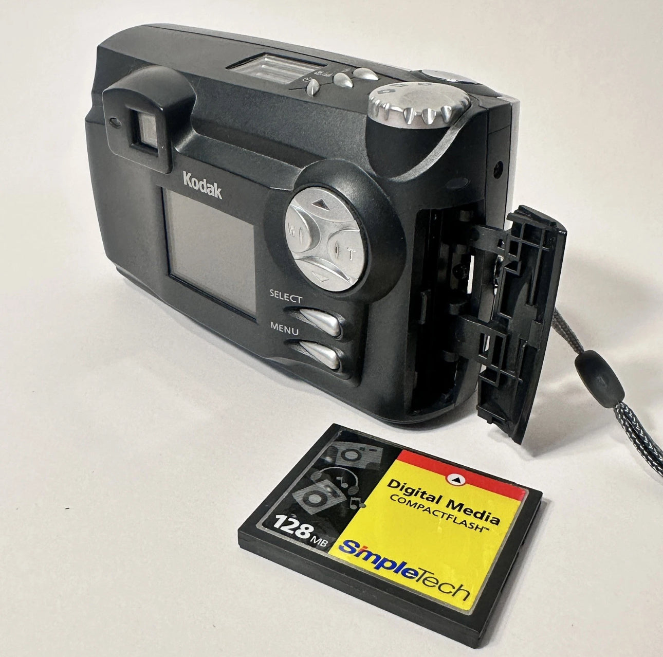 Vintage Kodak Easy Share DX3900 3.1MP Digital Camera Works