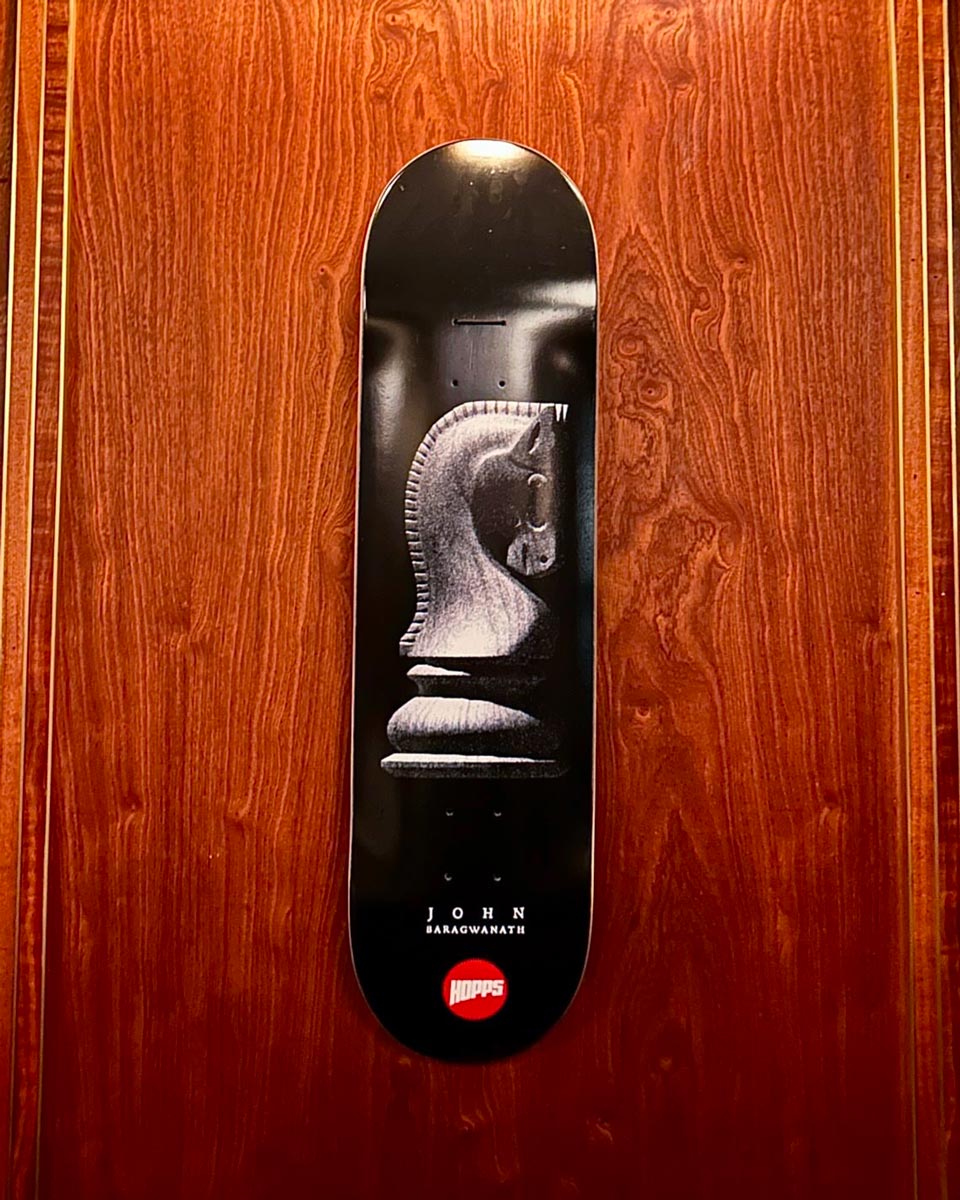 Planche de skateboard Hopps Skateboards John Baragwanath Chess