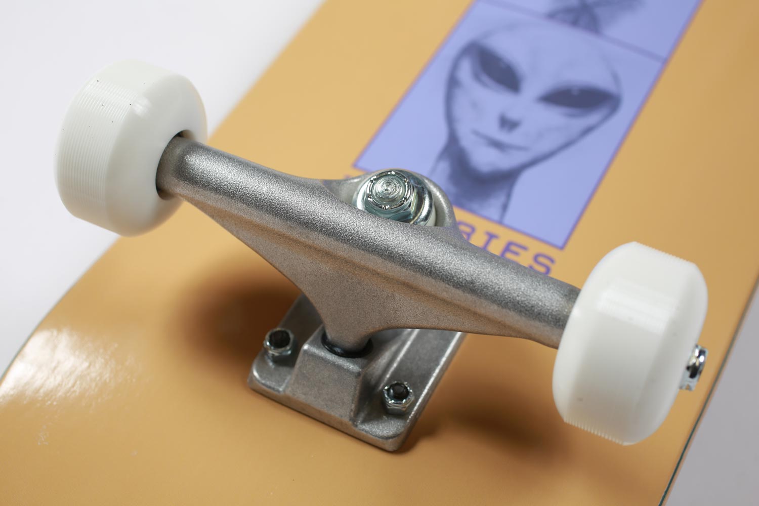 Theories Alien Evolution 2 Complete Skateboard Deck