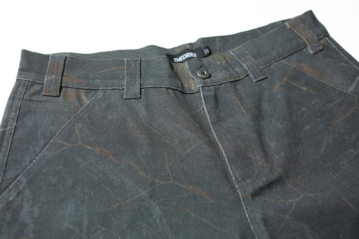 Theories Cadet Shorts Ash Timber Camo VORBESTELLUNG