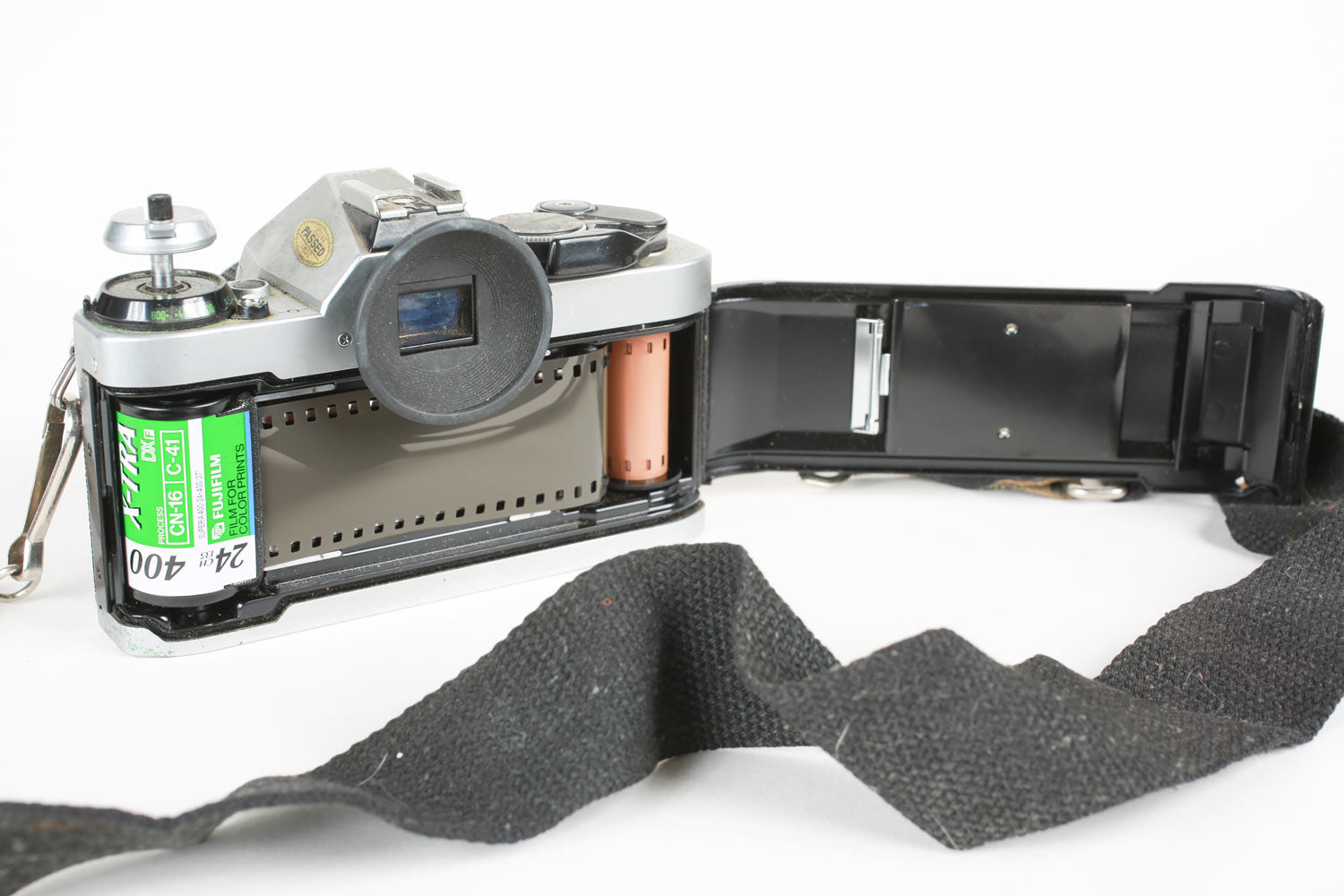 Vintage Canon AE-1 Program 35mm Film Camera Package with 50mm F/1.8 Canon Lens