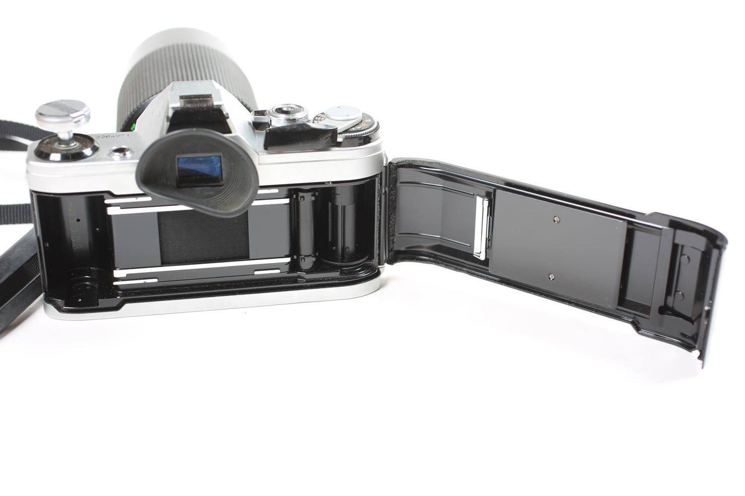 Vintage Canon AE-1 35mm Film Camera with 70-210mm Canon Zoom Lens