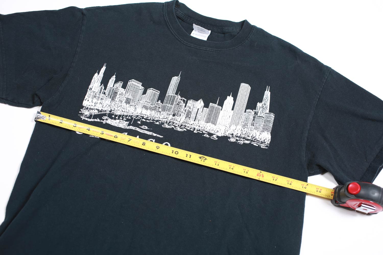 Vintage Chicago Skyline Wraparound Tee M
