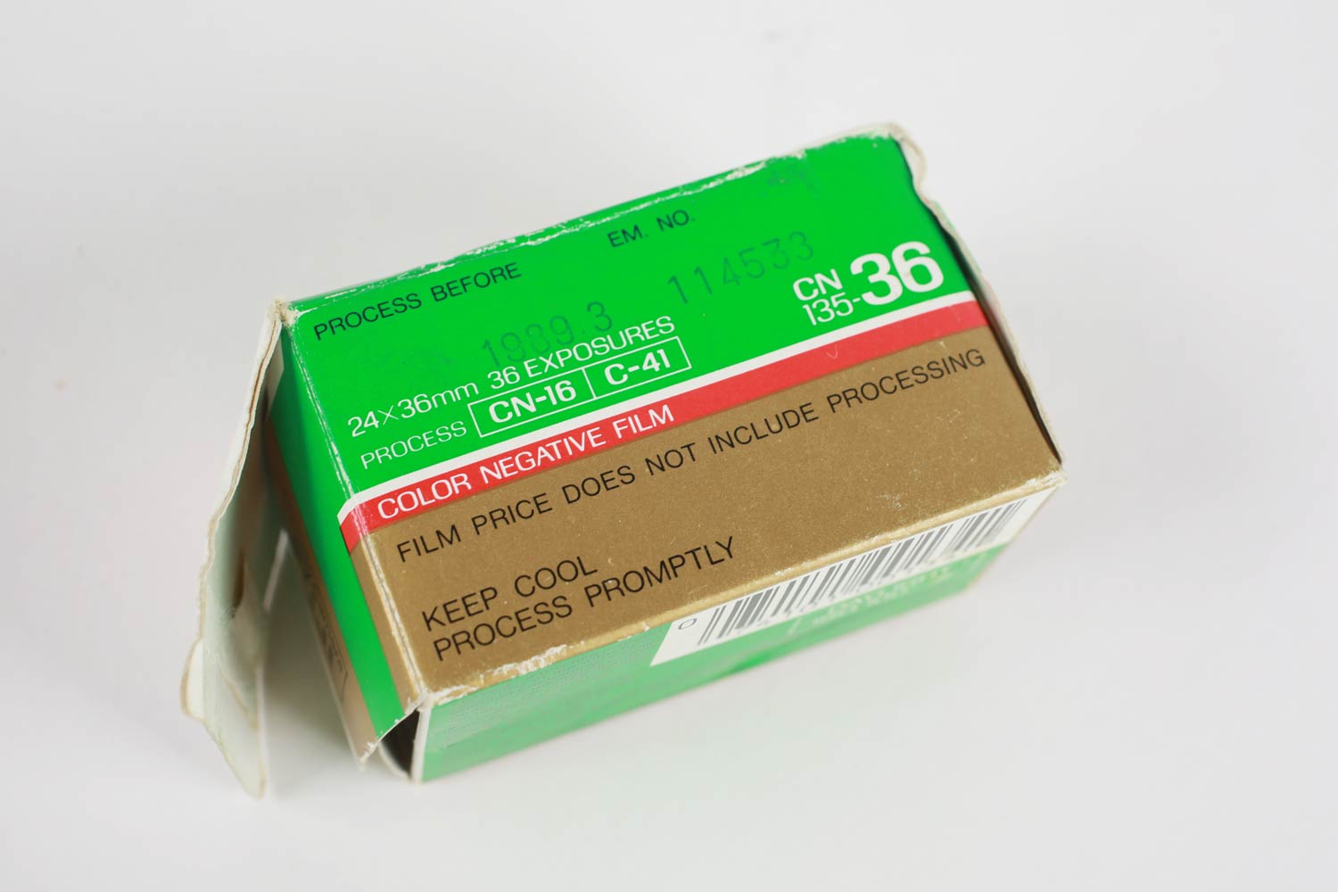 Vintage Fujicolor Super HR 100 Expired 35mm Camera Film Roll 1989