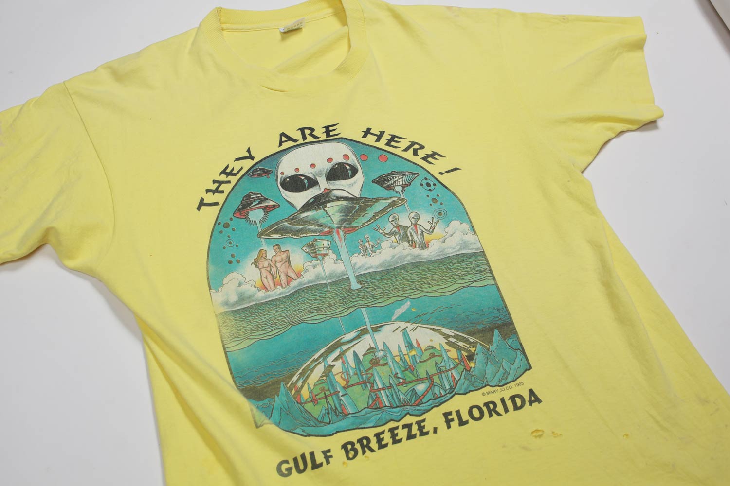 Vintage 1993 Gulf Breeze UFO Alien Tee Yellow XL