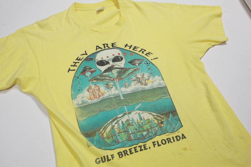 Vintage 1993 Gulf Breeze UFO Alien Tee Yellow XL