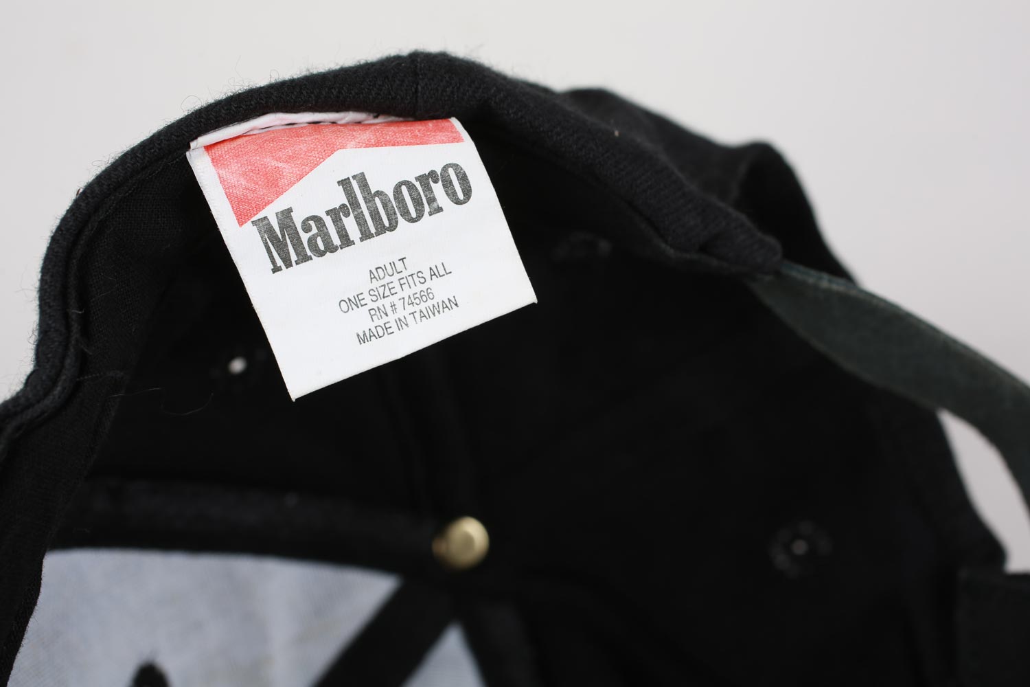Vintage 90's Marlboro Embroidered Strap Back Hat Black – THEORIES