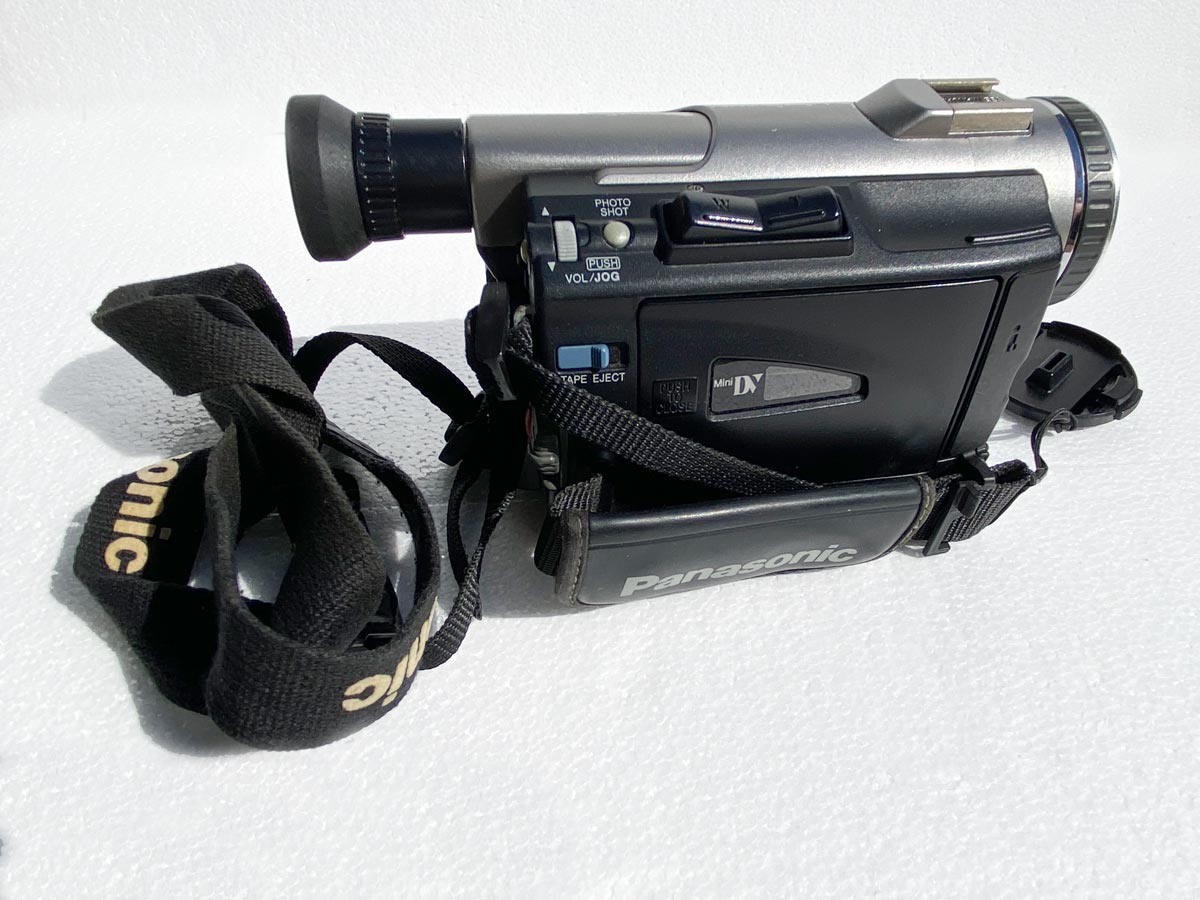 Vintage Panasonic PV-DV100 Mini-DV Camcorder Camera