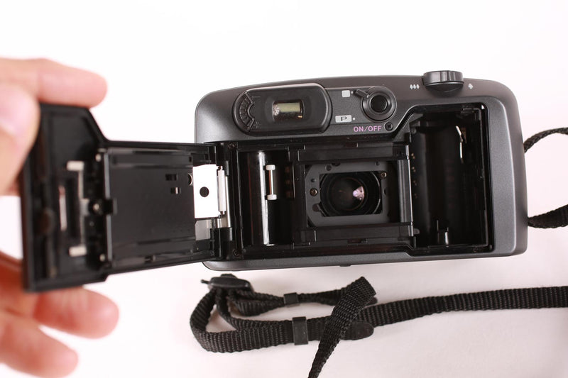 Vintage Pentax IQZoom 140 35mm Point & Shoot Camera