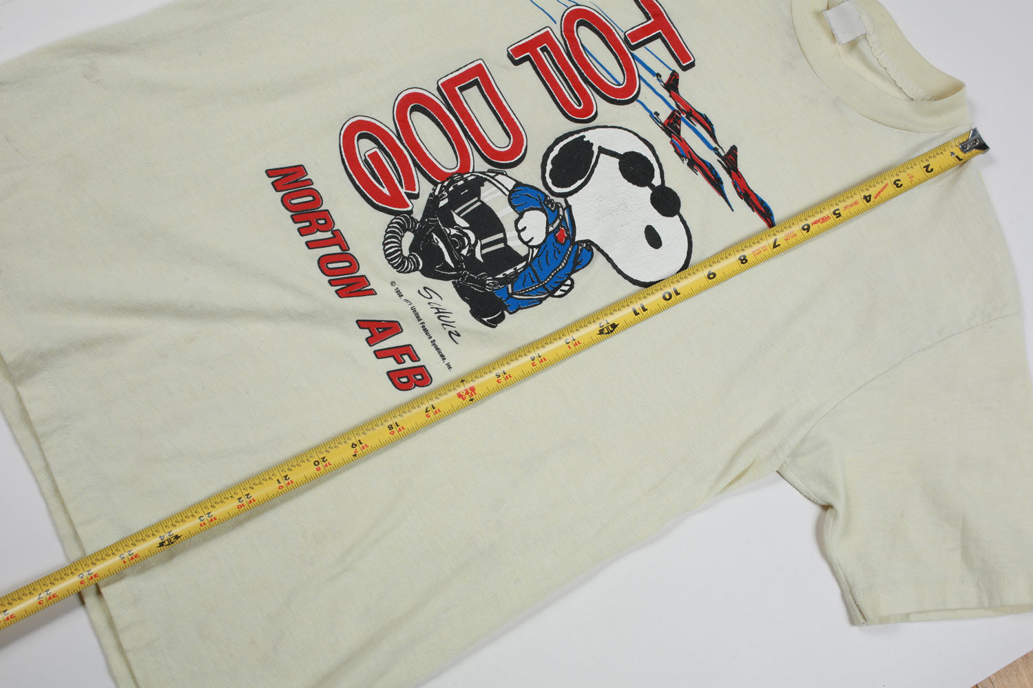 Vintage Snoopy 1980s Air Force Base Tee Yellow M