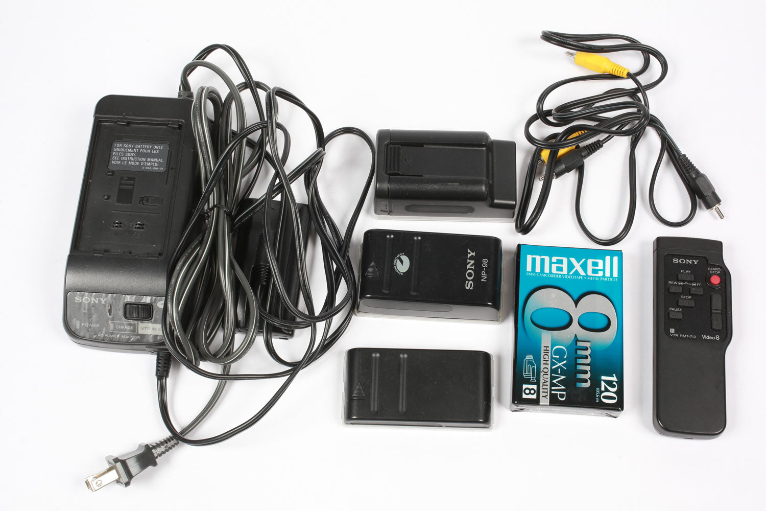 Vintage Sony Handycam CCD-TR66 8mm Video Camera Bundle – THEORIES