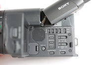 Vintage Sony Handycam Vision CCD-TRV212 8mm Video Camera buttons detail
