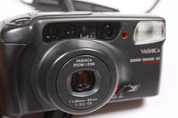 Appareil photo argentique compact vintage Yashica Elite 70 Zoom 35mm