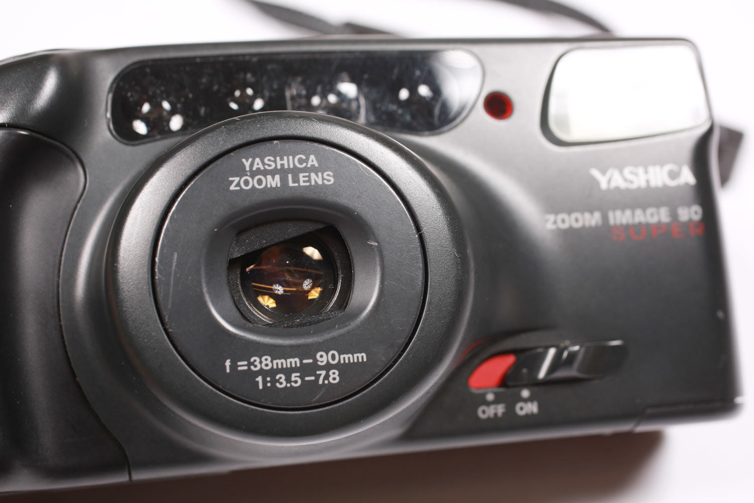 Appareil photo argentique compact vintage Yashica Elite 70 Zoom 35mm