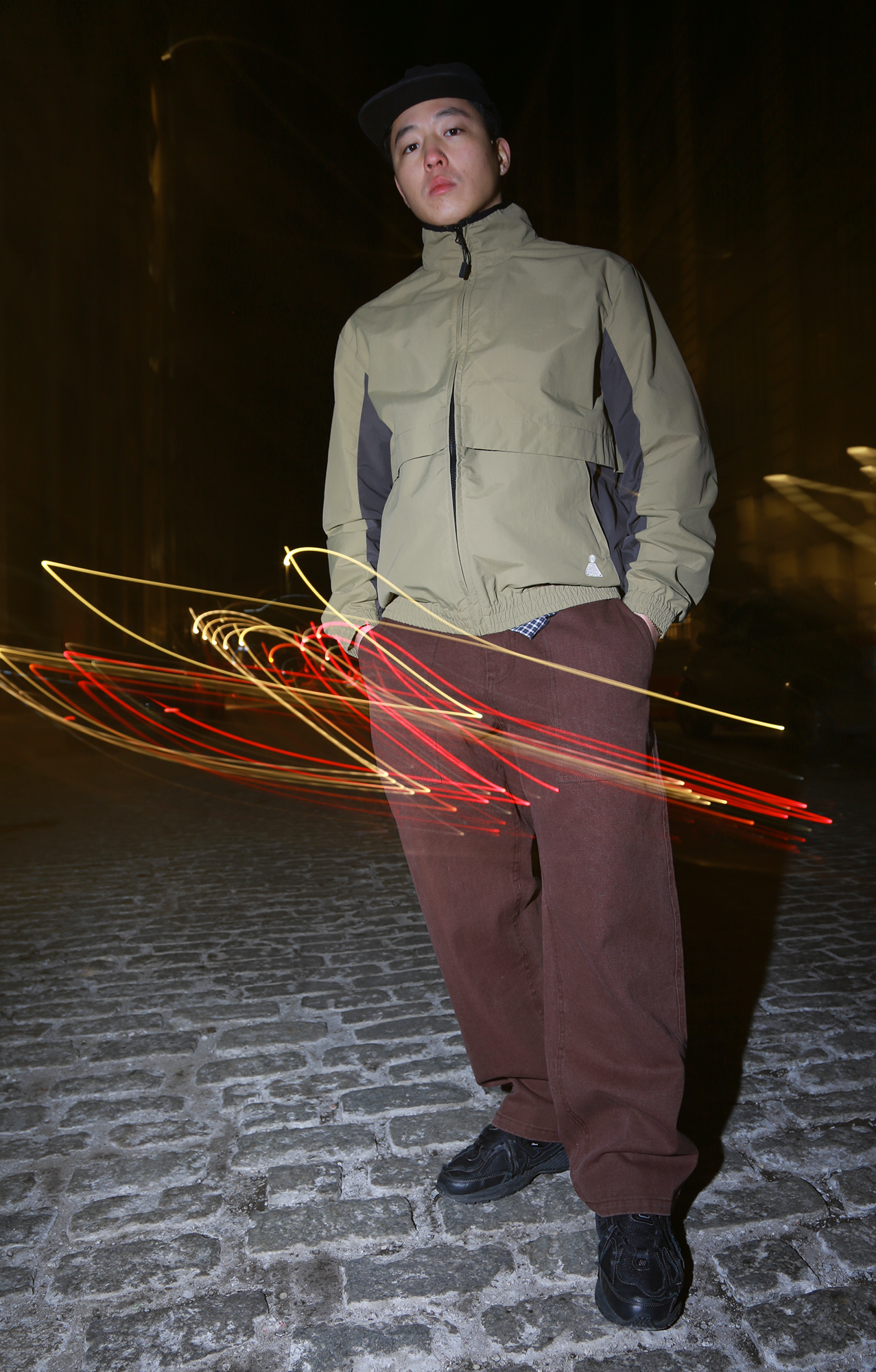 Theories TAILWIND VENTED WINDBREAKER JACKET Olive model street