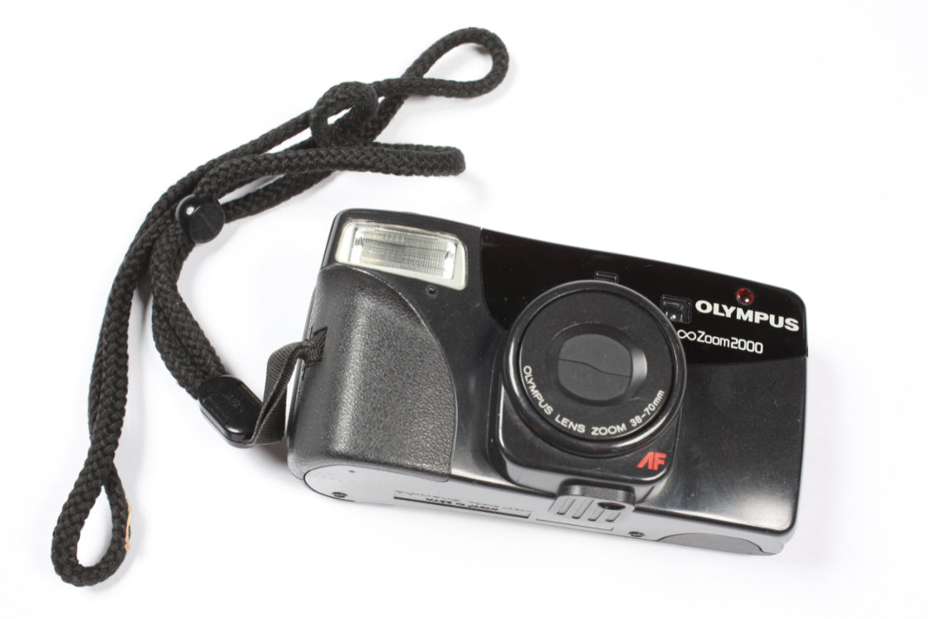 Vintage Olympus Infinity Zoom 2000 35mm Point & Shoot Film Camera